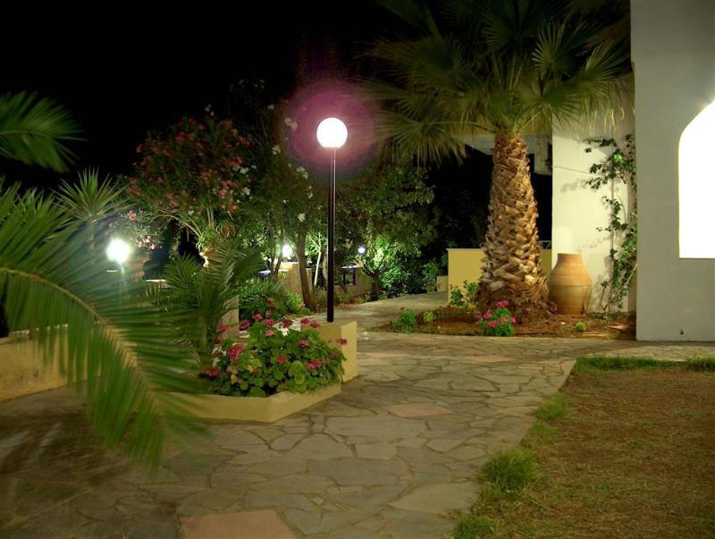 Bella Vista Hotel Sisi Exterior photo