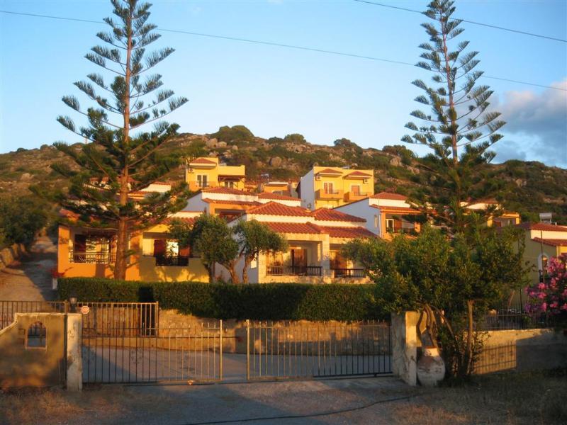 Bella Vista Hotel Sisi Exterior photo