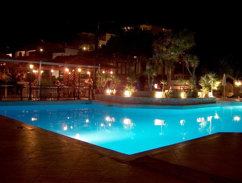 Bella Vista Hotel Sisi Exterior photo